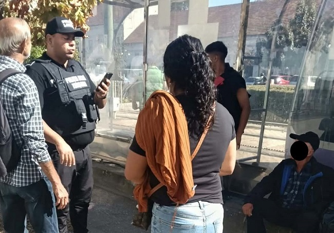 Polițiștii locali din Timișoara sunt cu ochii pe grupurile suspecte din tramvaie și autobuze. Amenzi de 7.600 de lei 1 Polițiștii locali din Timișoara sunt cu ochii pe grupurile suspecte din tramvaie și autobuze. Amenzi de 7.600 de lei
