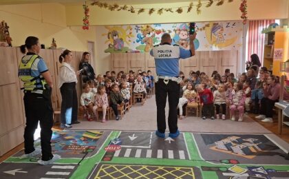 Poliţiştii locali din Timişoara, în rândul prichindeilor 45 Poliţiştii locali din Timişoara, în rândul prichindeilor