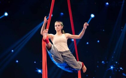 O timişoreancă de doar 15 ani cucereşte lumea circului