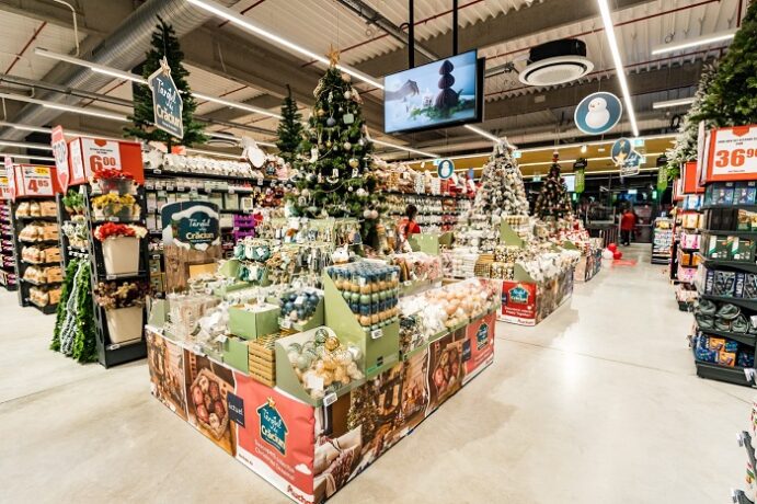 S-a deschis Auchan Moșnița! Descoperă reduceri la zeci de produse și o super tombolă la care poți câștiga premii în bani!