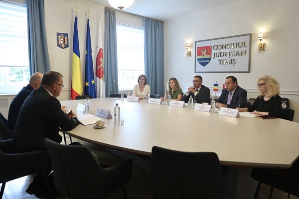 Rute turistice comune și o strategie integrată de turism. Discuții la CJ Timiș