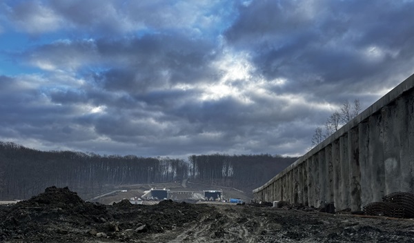 Au fost realizate aproape jumătate din lucrările de pe șantierul A1 Margina - Holdea. Foto
