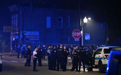 Cel puțin 14 persoane, împușcate în Chicago în noaptea de Halloween