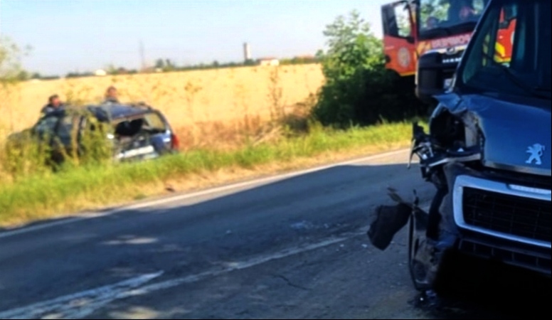 Accident extrem de grav, cu 4 mașini implicate, pe DN 69 Timișoara - Arad