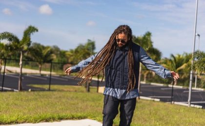 Nepotul lui Bob Marley, Jo Mersa Marley, găsit mort în maşina sa. Cântăreţul de 31 de ani a lăsat în urmă o fetiţă 1 Nepotul lui Bob Marley, Jo Mersa Marley, găsit mort în maşina sa. Cântăreţul de 31 de ani a lăsat în urmă o fetiţă