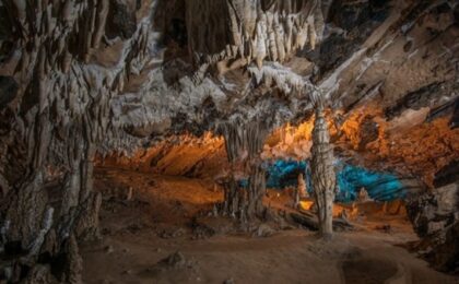 S-a deschis sezonul de vizitare a Peșterii Comarnic, una dintre cele mai spectaculoase atracții naturale din Banatul Montan