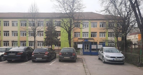 Alertă la o școală de top din Timișoara. „Cadrele medicale nu mai fac față”, explică direcțiunea