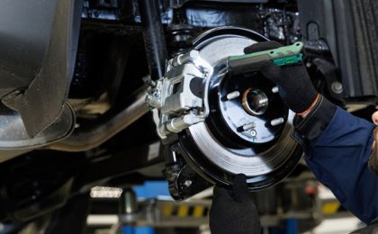 O companie care produce frâne pentru BMW, Mercedes și Toyota își mută o parte din operațiuni din Leverkusen în România. Are deja o fabrică la Caransebeș și un centru de servicii la Timișoara