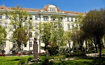 UMF Timișoara a inventat un loc de muncă pentru una dintre falsificatoarele concursurilor din primărie