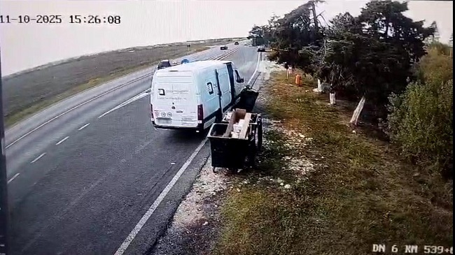 Ce se întâmplă, de fapt, în parcarea de pe DN 6, la Izvin?