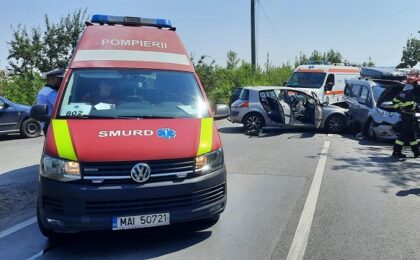 Accident în Timișoara, 5 persoane au fost transportate la spital cu politraumatisme