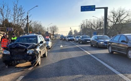Accident grav, în apropiere de Timișoara. 4 mașini avariate (foto)