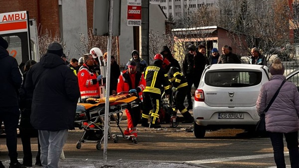 Doi şoferi de 67 de ani şi-au „disputat” prioritatea 1 Doi şoferi de 67 de ani şi-au „disputat” prioritatea