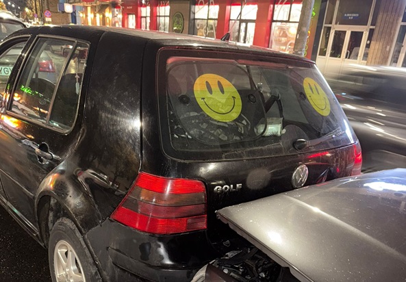 Accident în Timișoara, patru mașini au fost avariate, tânără transportată la spital