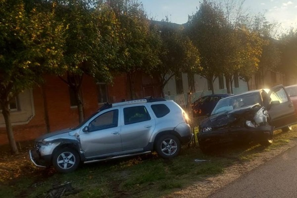Accident într-o localitate timișeană, un bărbat a fost transportat la spital