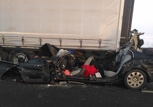 Accident înfiorător, cu trei morți, pe autostrada A1, în vestul țării
