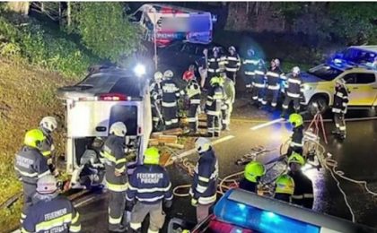 Microbuz înmatriculat în Timiș, plin cu români, accident mortal pe o şosea din Austria