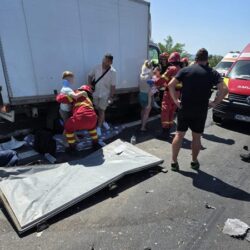 Accident pe autostrada A1, în Timiş. Traficul se desfăşoară pe banda 2. Foto