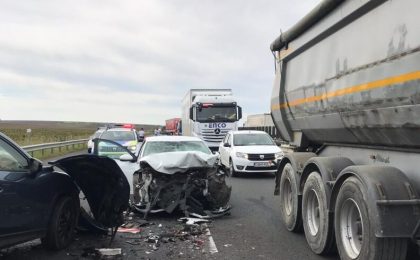 Accident pe Autostrada A1 Arad-Timișoara. Mașini făcute praf după un impact violent 5 accident autostrada 44