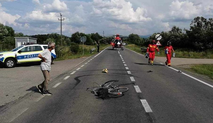 Biciclist rănit grav pe un drum din Banat. A intervenit elicopterul SMURD