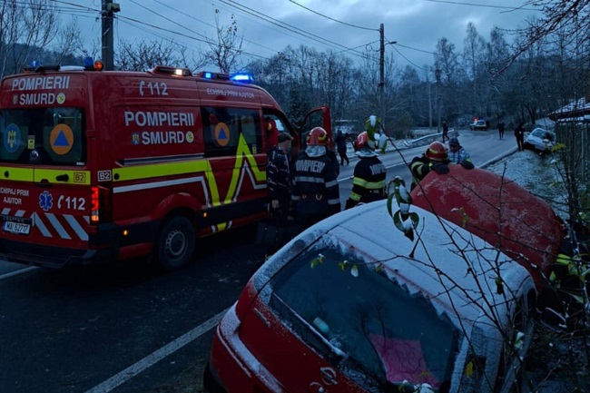 Două accidente pe aceeaşi stradă, la interval de câteva minute