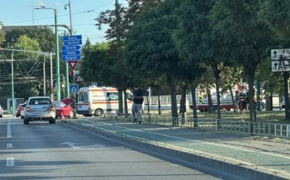 Accident violent la Timișoara, între un autoturism și o ambulanță aflată în misiune