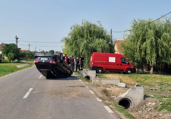 Accident grav pe un drum din Timiş. Foto