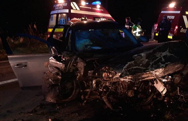 Accident grav în apropiere de Timișoara: 6 victime, între care 2 copii, au ajuns la spital (foto)