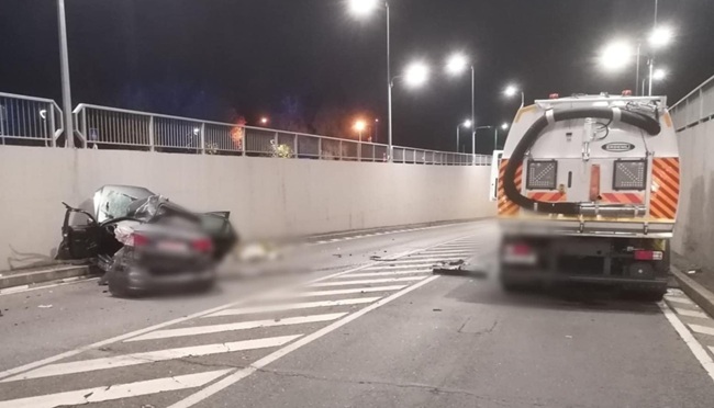 Polițiștii au stabilit cum s-a produs tragedia din Pasajul Michelangelo, în care un tânăr șofer și-a pierdut viața. Foto