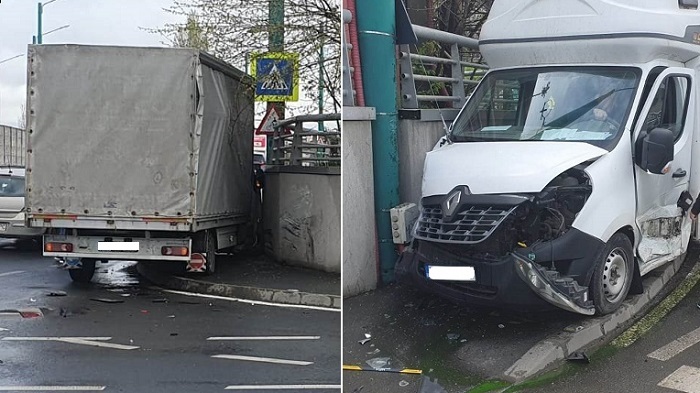 Accident în Timişoara. Şofer blocat în maşină, după ce s-a izbit de un zid