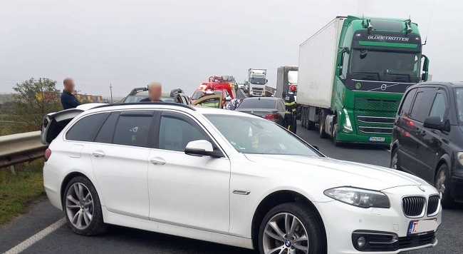 Accident în apropiere de Remetea Mare, circulaţie dată peste cap. FOTO