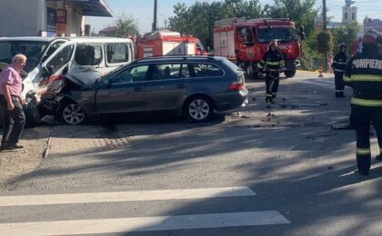 Accident grav în apropiere de Timișoara, cu mai multe victime. A fost solicitat elicopterul SMURD