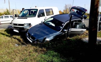 Accident rutier grav în Sânnicolau Mare. Au intervenit descarcerarea şi SMURD