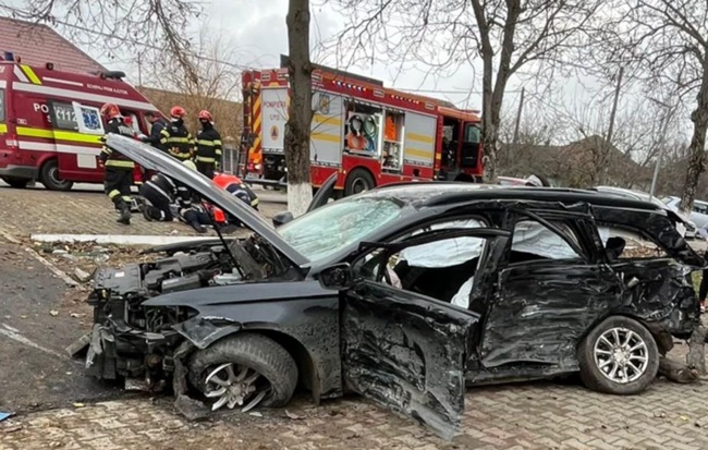Accident extrem de grav în vestul țării. Victimă resuscitată pe trotuar