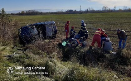 Accident extrem de grav în Timiş. 7 răniţi, o victimă inconştientă. Au intervenit elicopterele SMURD din Arad şi Caransebeş şi mai multe ambulanţe 19 Accident extrem de grav în Timiş. 7 răniţi, o victimă inconştientă