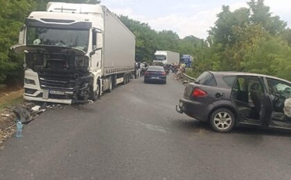 Grav accident de circulație în Timiș. Un bărbat a fost rănit
