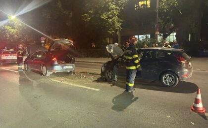 Impact violent între două mașini, pe strada Hector din Timișoara