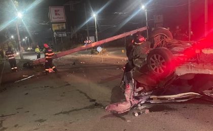 Imaginile dezastrului! Tânără de 19 ani în stare critică, după un accident groaznic la intrarea în Timișoara
