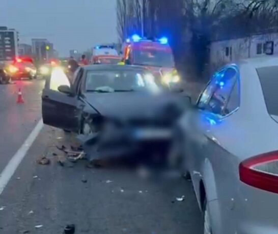 Accident grav pe Calea Torontalului. Două persoane au fost transportate la spital