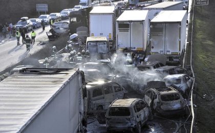Accidentul cu 42 de mașini produs pe autostradă în Ungaria a fost filmat (video)