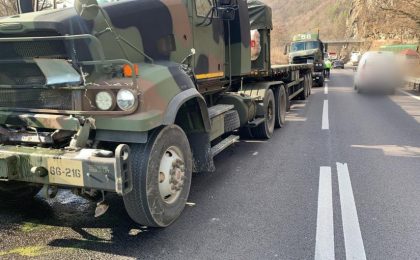 Un convoi militar NATO a fost implicat într-un accident rutier, pe Valea Oltului. Incidentul s-a produs în această dimineață, potrivit IPJ Vâlcea.