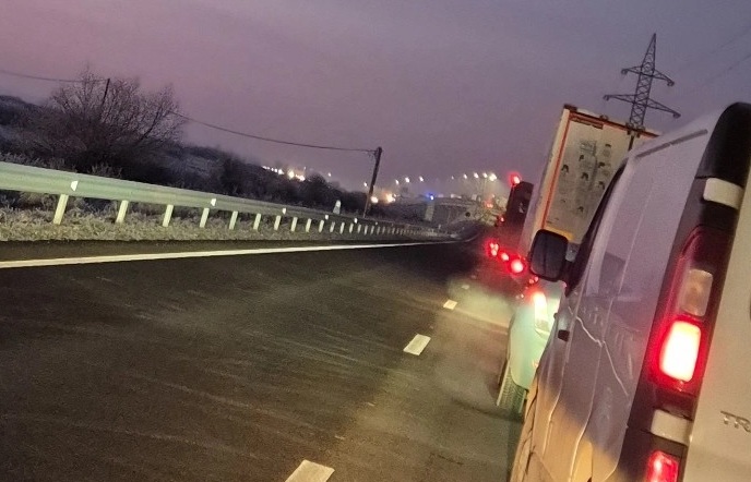 Accidente grave pe Bulevardul Iuliu Maniu și pe Centura Timișoarei. Coloane de mașini