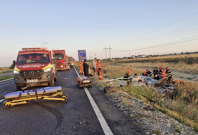 Accident teribil pe Centura Timișoarei, la Giroc. Foto 1 Accident teribil pe Centura Timișoarei, la Giroc. Foto