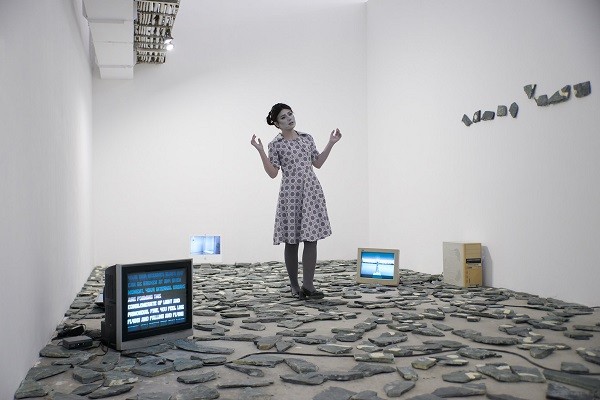 Adina Mocanu prezintă „Being Nina“ la Kunsthalle Bega