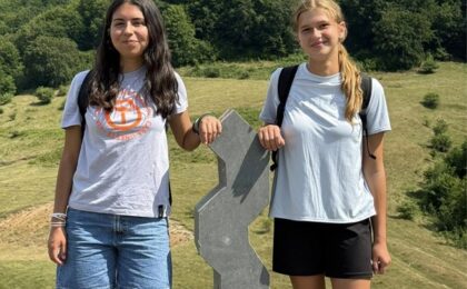 Două adolescente din Banat pornesc într-o aventură de 1.400 km pe bicicletă