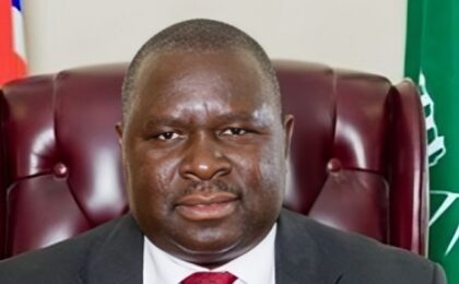 Un politician numit Adolf Hitler, pe cale să câștige alegerile locale într-o țară din Africa