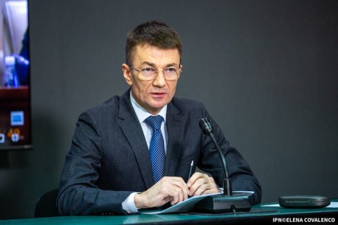 Fostul director adjunct al SIS din Moldova, prins pe Aeroportul Timișoara. Este suspectat că vindea secrete de stat ale României la KGB-ul din Belarus 1 Fostul director adjunct al SIS din Moldova, prins pe Aeroportul Timișoara. Este suspectat că vindea secrete de stat ale României la KGB-ul din Belarus