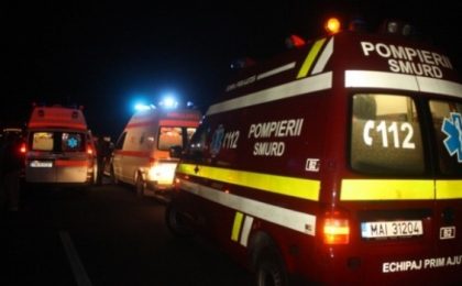 Accident grav în Timișoara. Un bărbat de 75 de ani a intrat frontal cu mașina într-un stâlp