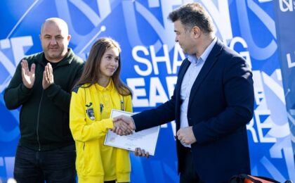 UVT susține tinerele talente. Angela Cozma, campioană europeană la atletism, beneficiază de o bursă specială și se va antrena în cadrul Clubului Sportiv Universitar UVT