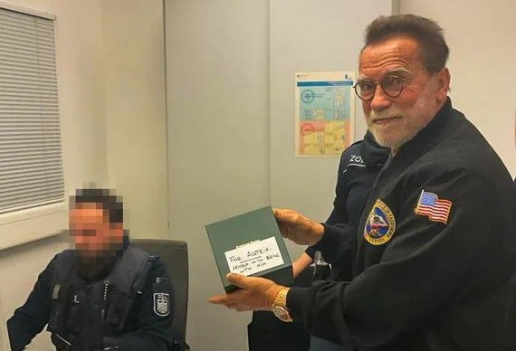 Arnold Schwarzenegger, obligat să plătească 35.000 de euro pe Aeroportul din Munchen